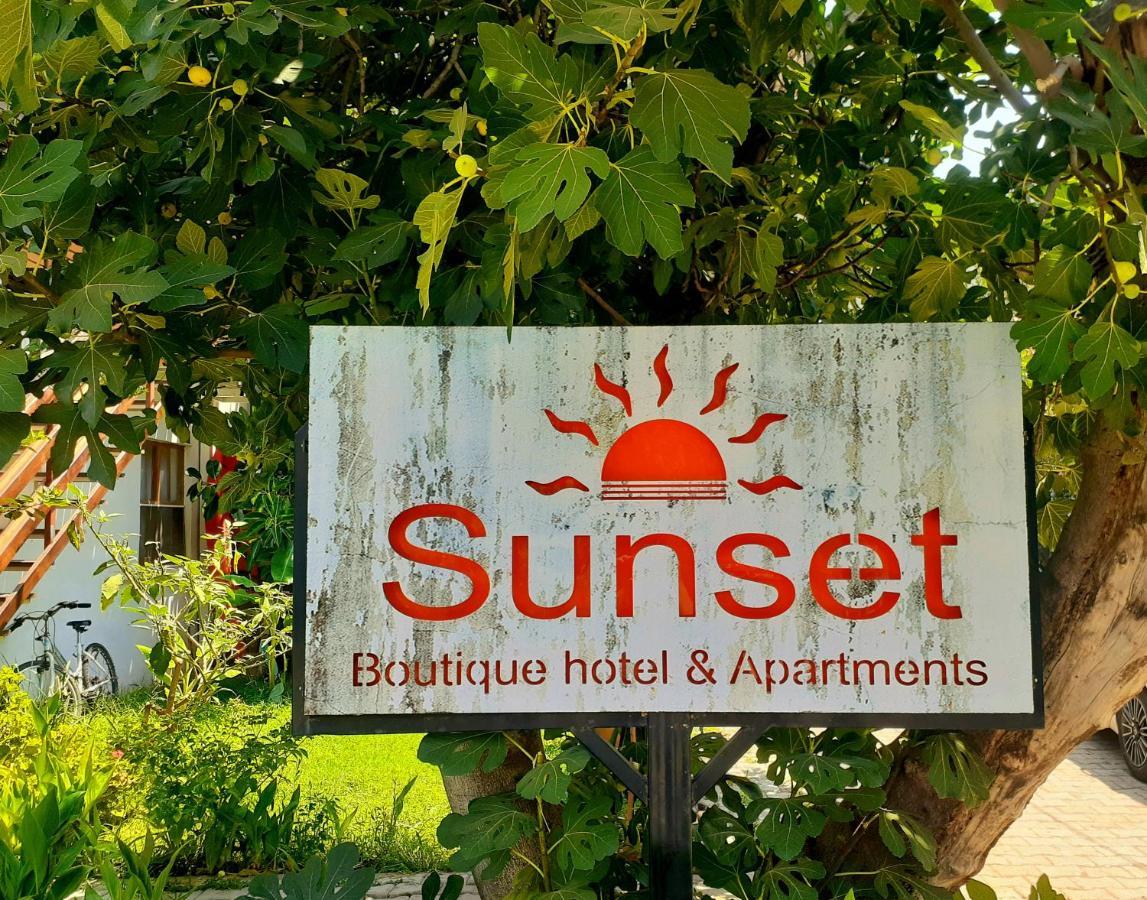 Sunset Boutique Hotel & Apartments Чирали Экстерьер фото