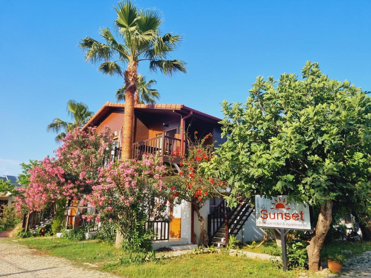 Sunset Boutique Hotel & Apartments Чирали Экстерьер фото