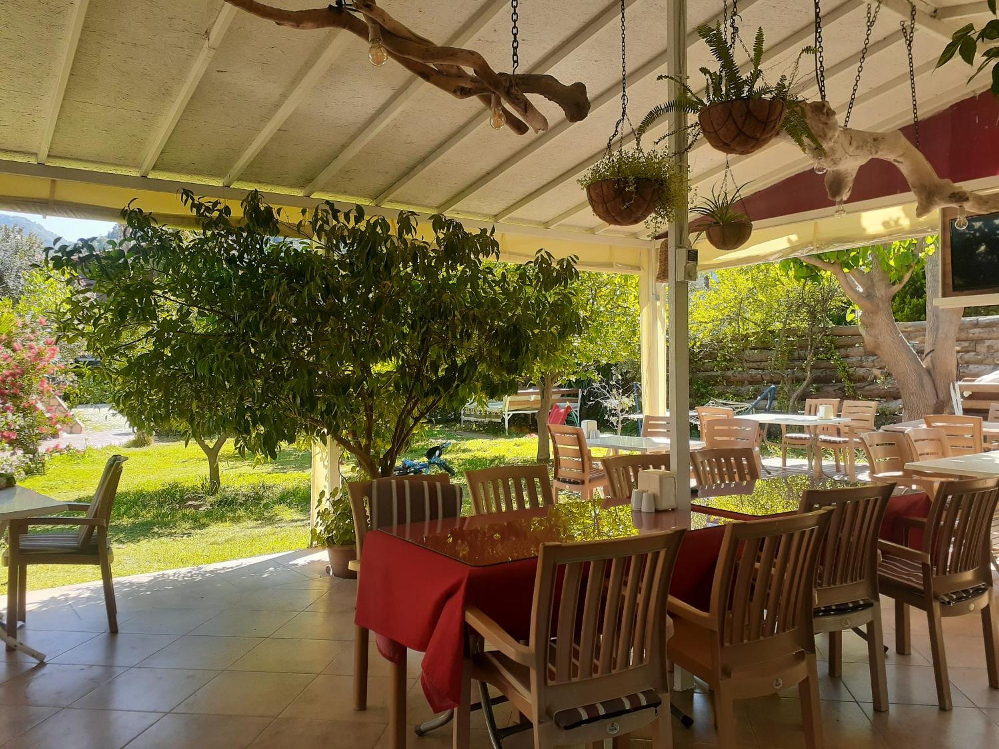 Sunset Boutique Hotel & Apartments Чирали Экстерьер фото