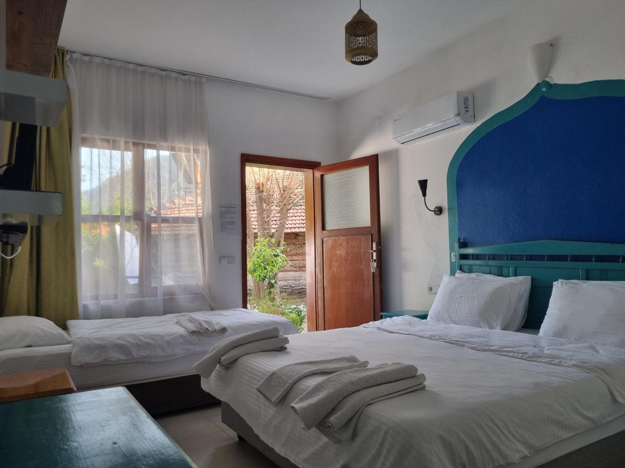 Sunset Boutique Hotel & Apartments Чирали Номер фото